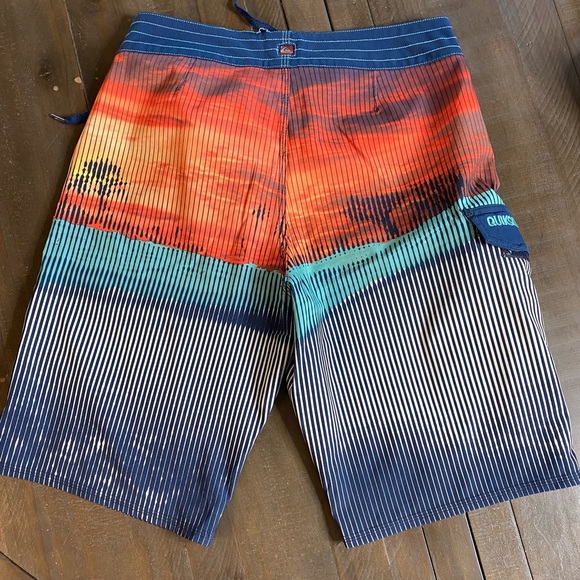 Size 30 - Picture 3 of 4